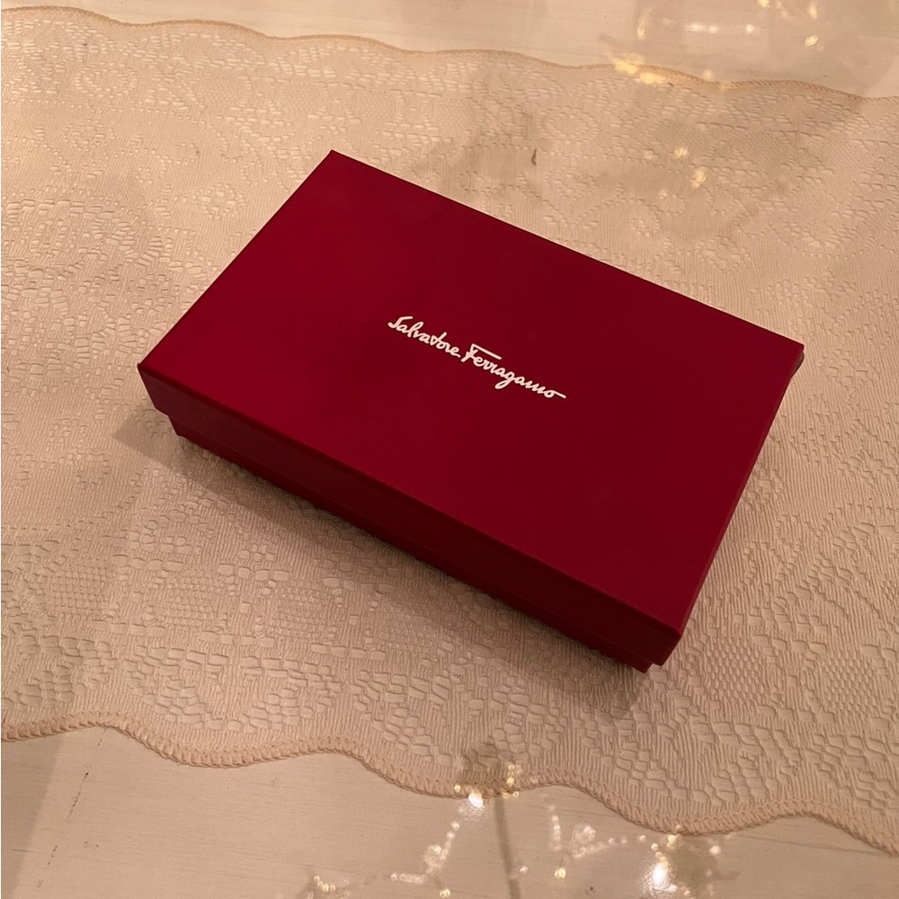 Salvatore Ferragamo wallet purse box